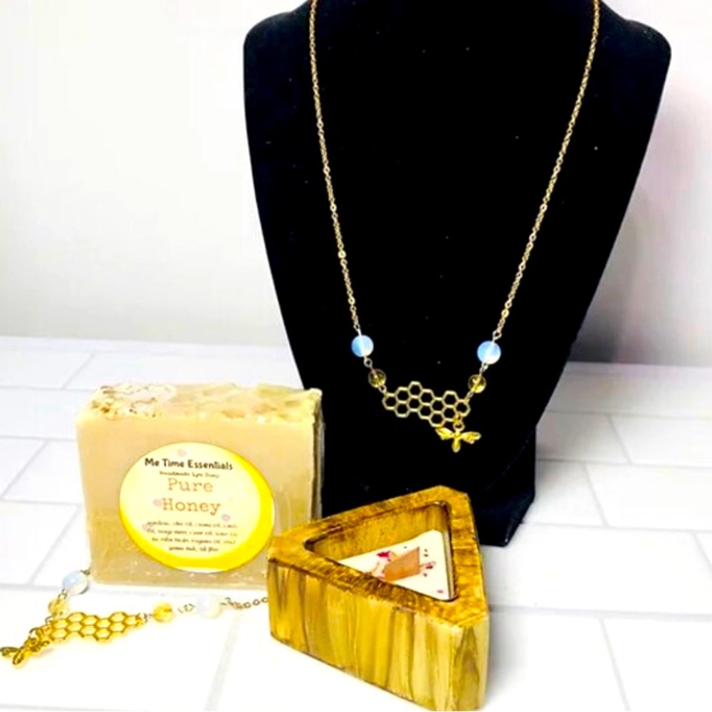 Save the Bees Gift Box soap, candle and jewelry set